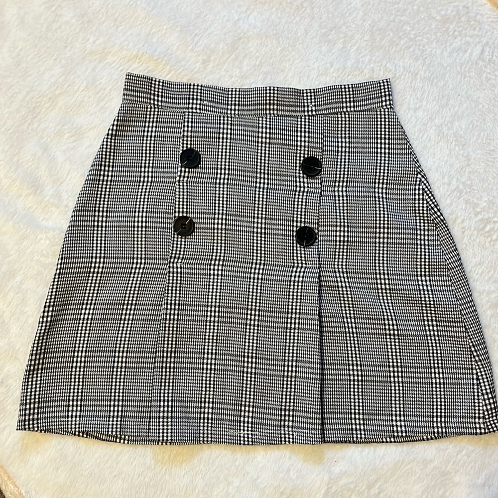 Black and White Small Skirt